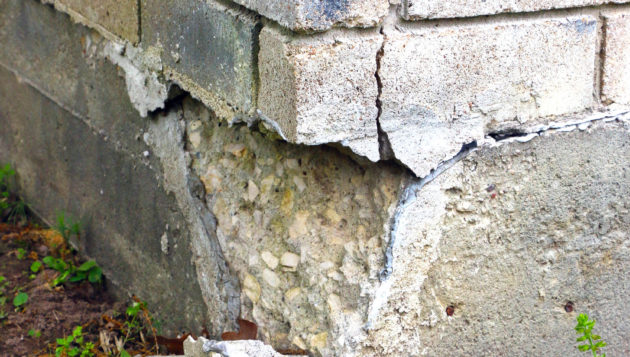 Cracks and breaks in the foundation of a home due to a slab leak
