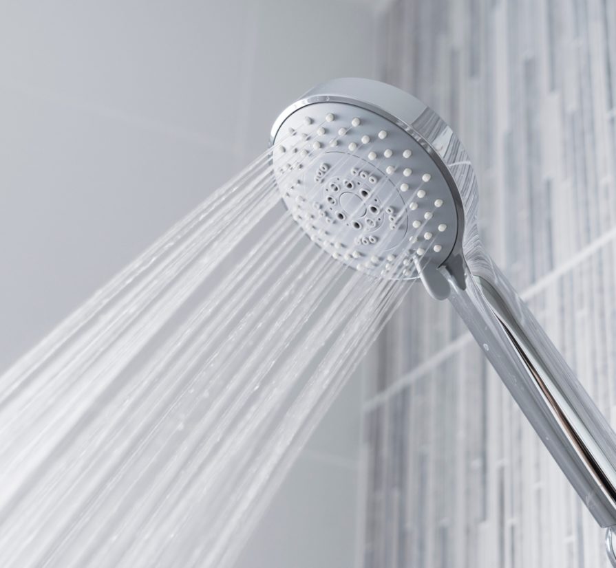 a running shower in a Kendalia bathroom